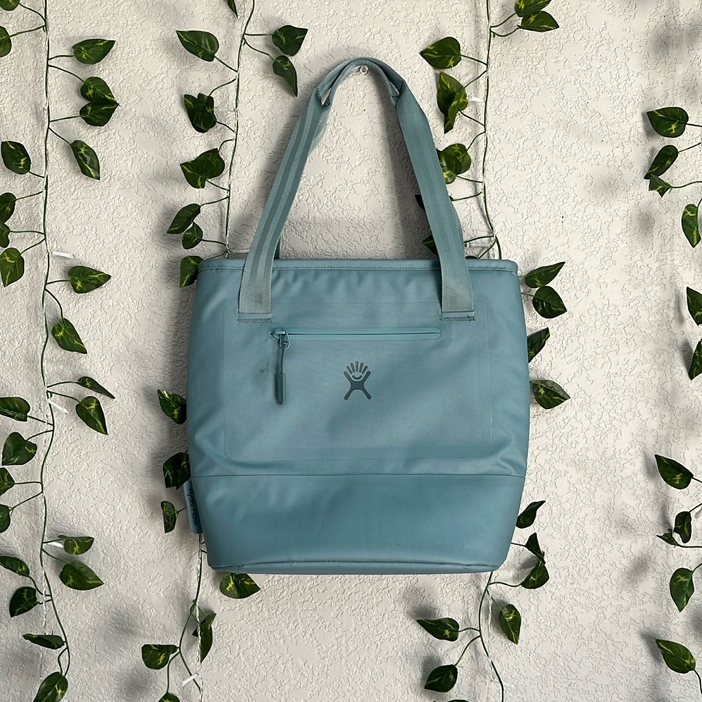 Blue 8L Insulated Lunch Tote Hydro flask